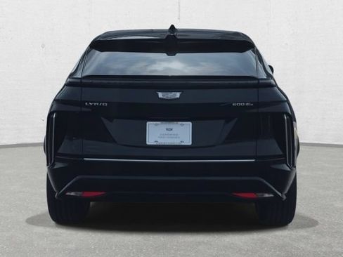 Certified 2024 Cadillac Lyriq Luxury AWD/4WD image 6