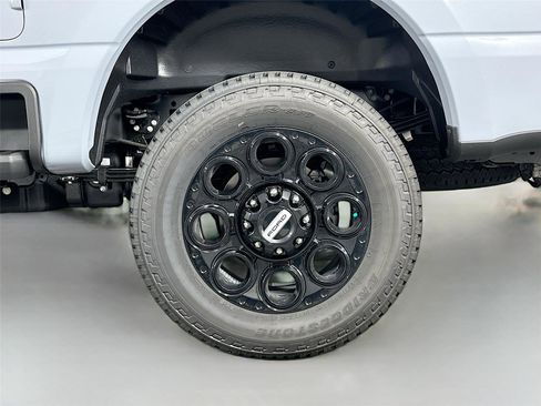 New 2026 Ford F250 Lariat w/ Black Appearance Package image 32