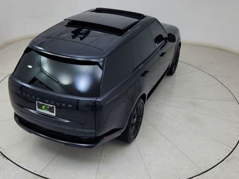 Used 2025 Land Rover Range Rover SE image 81