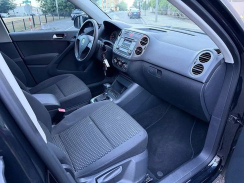 Used 2010 Volkswagen Tiguan S FWD image 21