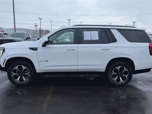 Used 2025 GMC Yukon AT4 image 5