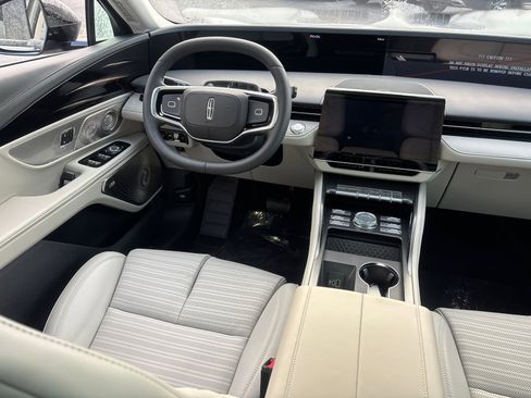 New 2026 Lincoln Nautilus Reserve image 32