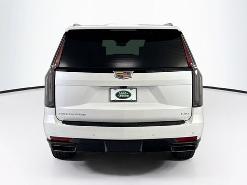 Used 2022 Cadillac Escalade Sport Platinum AWD/4WD image 6