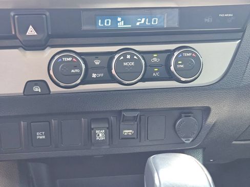 Used 2023 Toyota Tacoma SR5 RWD image 20