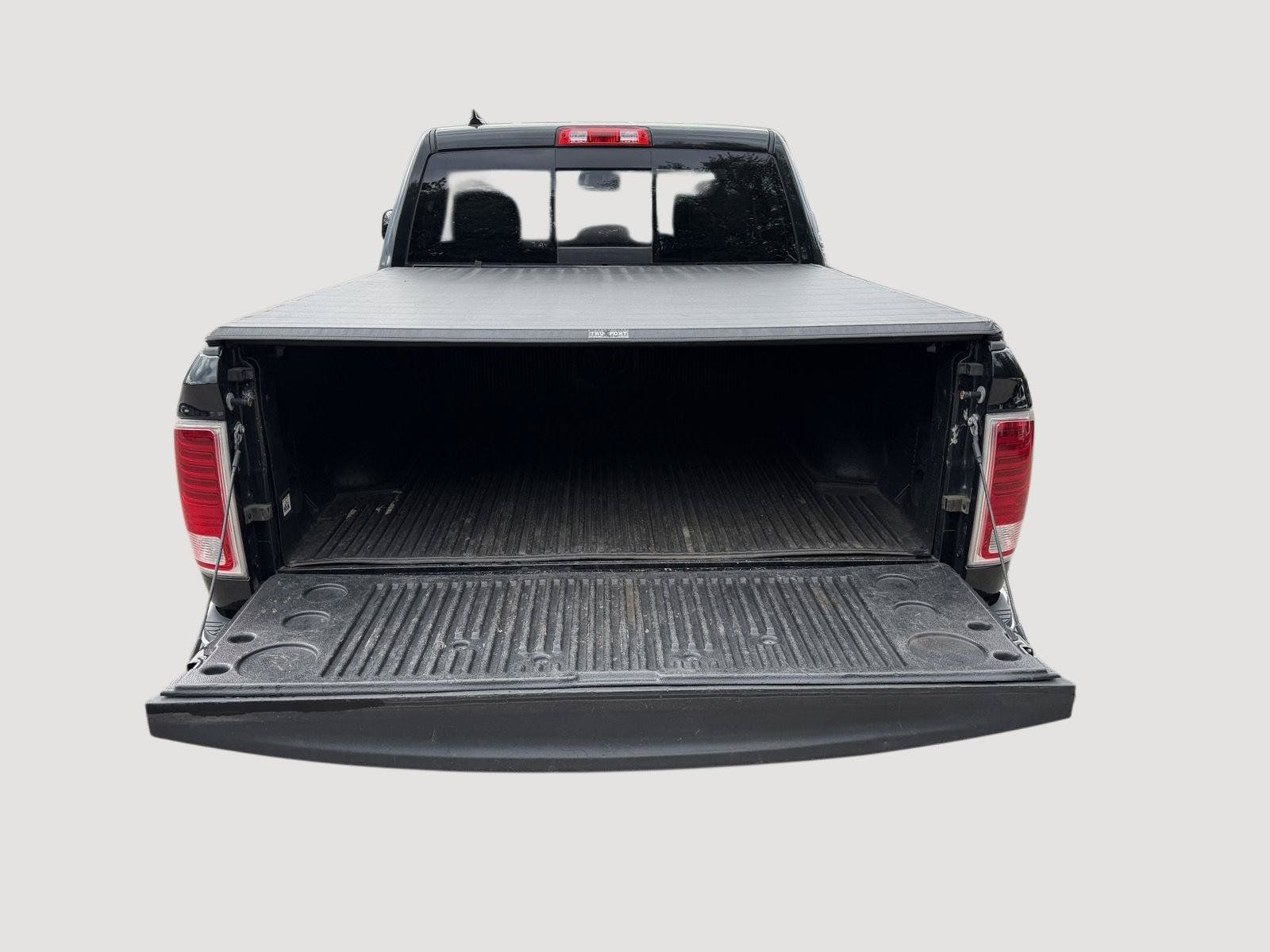 Used 2015 RAM 1500 Laramie w/ Convenience Group AWD/4WD image 9