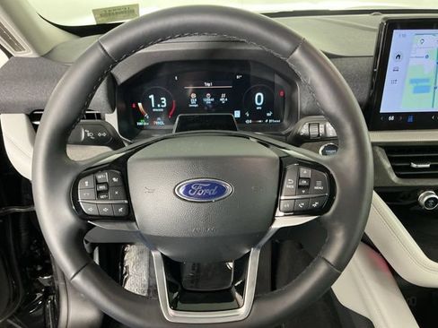 Used 2026 Ford Explorer Platinum w/ LUX Leather Package AWD/4WD image 19