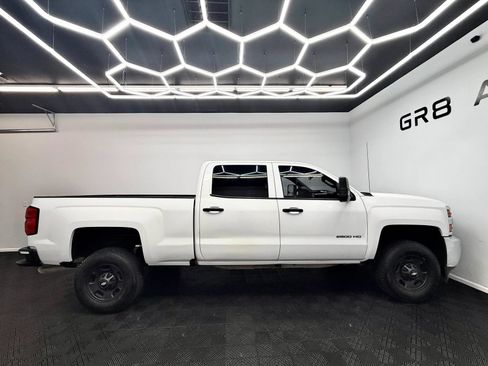Used 2018 Chevrolet Silverado 2500 W/T w/ WT Convenience Package RWD image 9