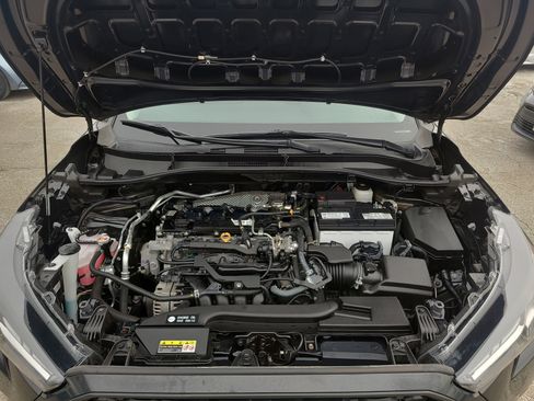 Certified 2022 Toyota Corolla Cross LE image 31