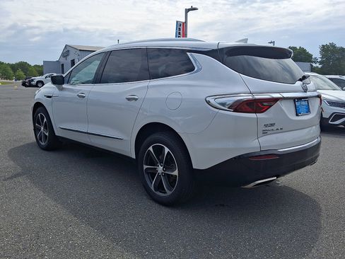 Used 2022 Buick Enclave Essence w/ Experience Buick Package AWD/4WD image 4