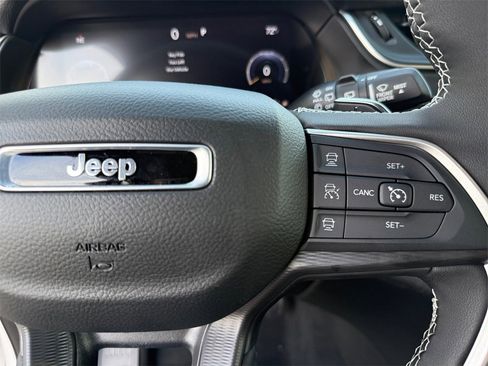 New 2025 Jeep Grand Cherokee Laredo X image 26