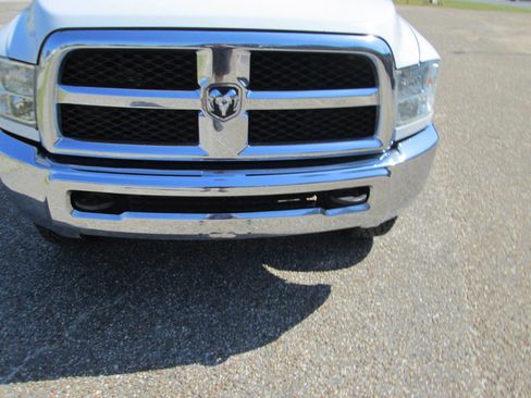 Used 2017 RAM 2500 Tradesman w/ Chrome Appearance Group image 17