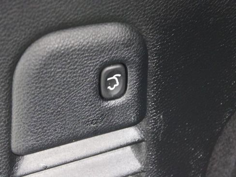 Used 2021 Jeep Grand Cherokee Limited image 16