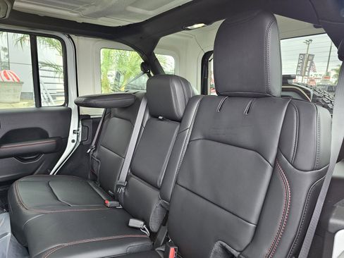 New 2026 Jeep Wrangler Unlimited Rubicon w/ Technology Group image 25