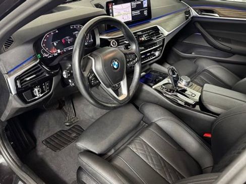 Used 2023 BMW 540i xDrive w/ Premium Package image 10