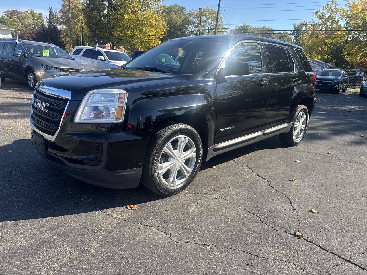 Used 2017 GMC Terrain SLE AWD/4WD image 2