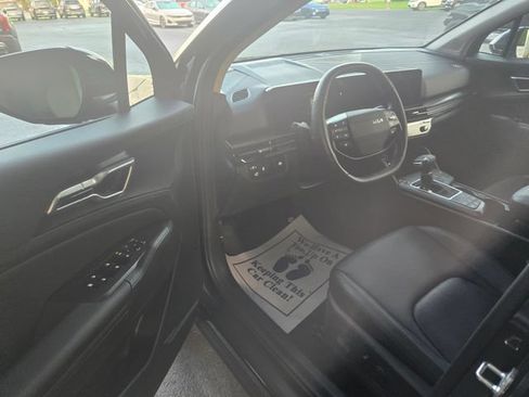 Used 2020 Kia Sportage S w/ S Premium Package FWD image 3
