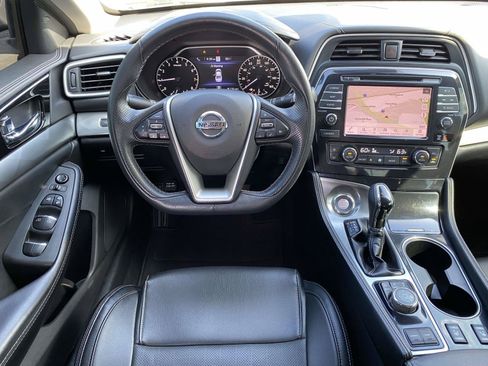 Used 2022 Nissan Maxima SV w/ Floor Mat Group FWD image 8