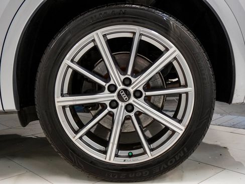 Used 2022 Audi SQ5 Prestige w/ Prestige Package image 11