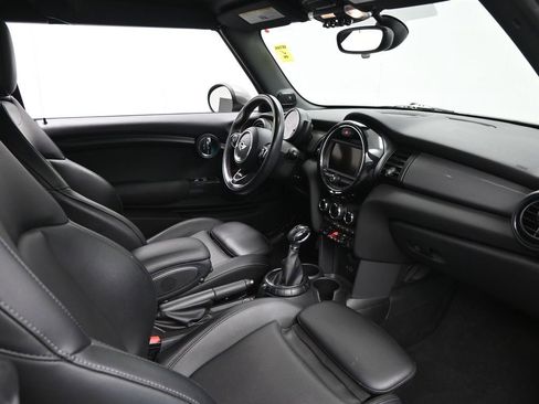 Used 2017 MINI Cooper Convertible image 8