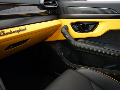 Used 2024 Lamborghini Urus S image 22