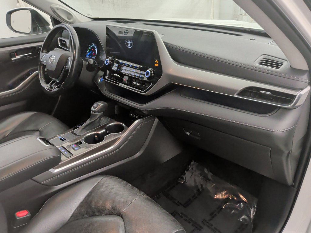 Used 2021 Toyota Highlander Platinum AWD/4WD image 15