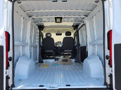 Used 2024 RAM ProMaster 1500 w/ Cold Weather Group FWD image 20
