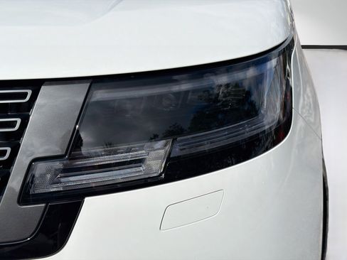 New 2026 Land Rover Range Rover SE AWD/4WD image 9