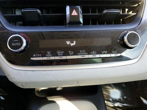 Used 2020 Toyota Corolla LE image 32