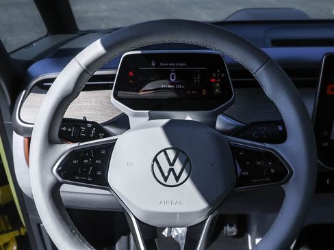 New 2025 Volkswagen ID. Buzz Pro S Plus image 21