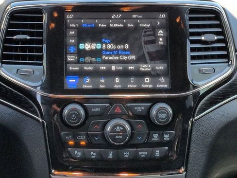 Used 2020 Jeep Grand Cherokee High Altitude AWD/4WD image 11