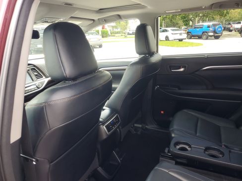 Used 2016 Toyota Highlander Limited AWD/4WD image 13