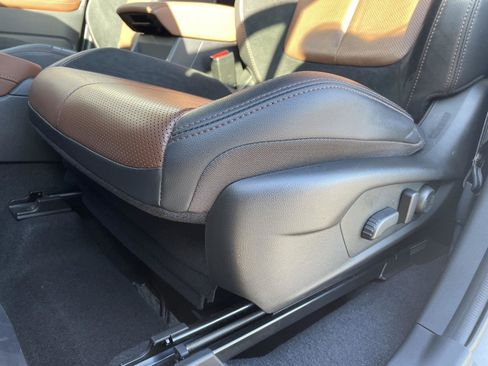 Used 2025 Subaru Forester Touring image 25