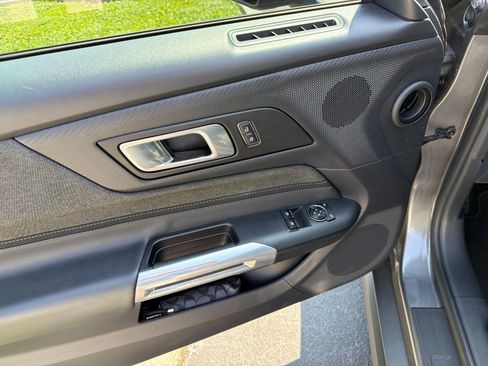 Used 2024 Ford Mustang Coupe RWD image 13