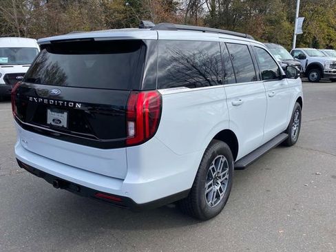 New 2025 Ford Expedition Active RWD image 30