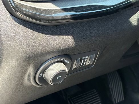 Used 2024 Jeep Compass Trailhawk AWD/4WD image 6