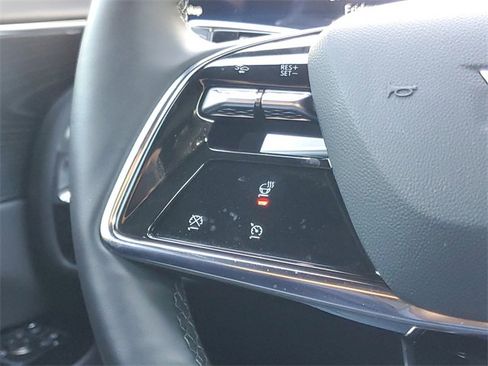 Certified 2025 Cadillac Lyriq Luxury image 20