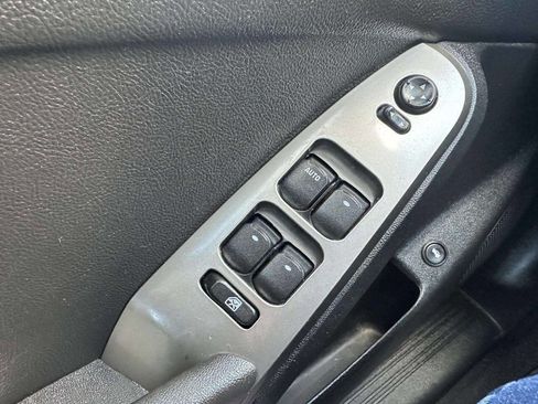 Used 2008 Pontiac G6 Value Leader FWD image 30