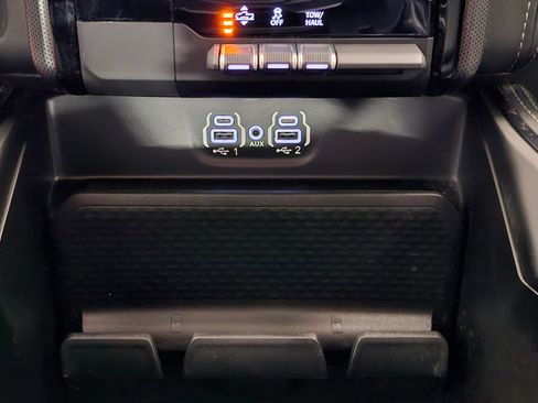 Used 2024 RAM 1500 Limited w/ Night Edition AWD/4WD image 11