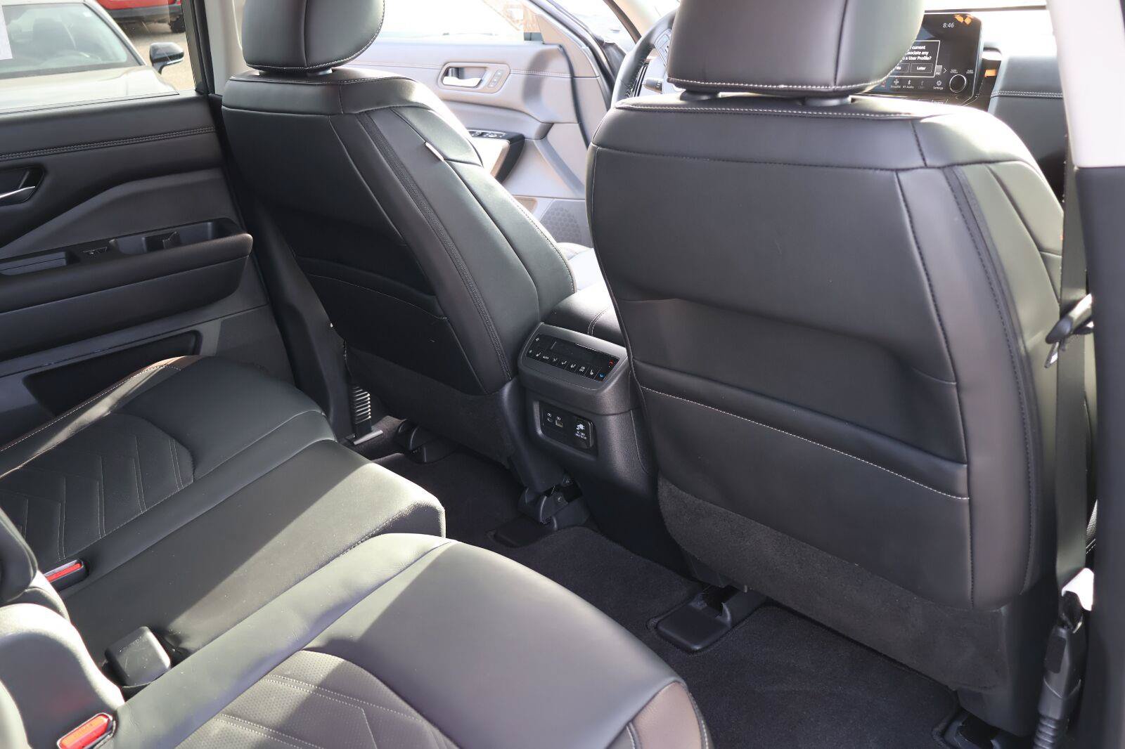Used 2025 Nissan Pathfinder Platinum w/ Cargo Package FWD image 19