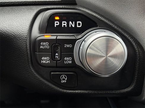 Used 2025 RAM 1500 Laramie image 24