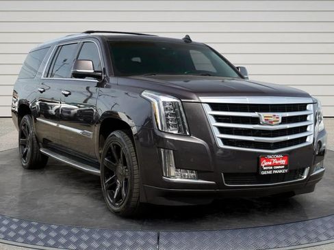 Used 2015 Cadillac Escalade ESV Luxury AWD/4WD image 1