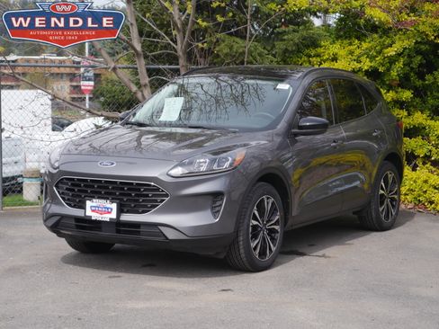 Certified 2022 Ford Escape SE w/ SE Sport Appearance Package image 1