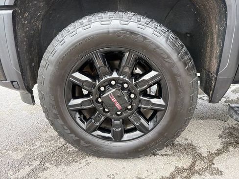 Used 2024 GMC Sierra 2500 AT4 w/ AT4 Premium Plus Package AWD/4WD image 31