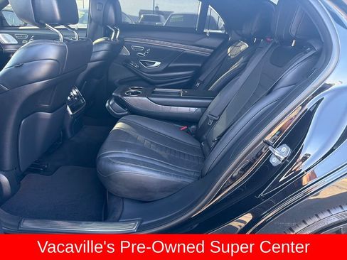 Used 2018 Mercedes-Benz S 560 Sedan image 23