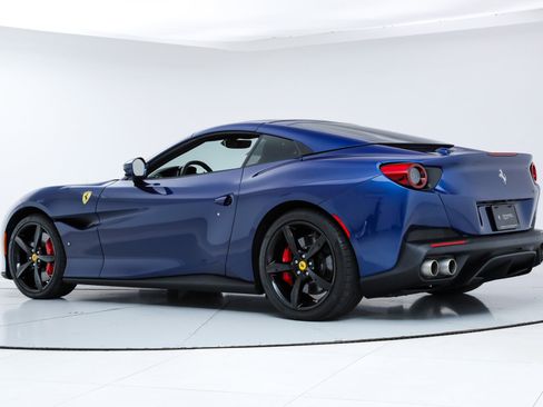 Certified 2019 Ferrari Portofino image 9
