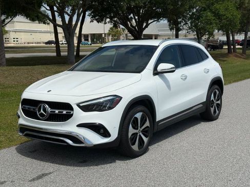 Used 2025 Mercedes-Benz GLA 250 image 4