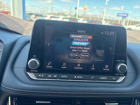 Used 2022 Nissan Rogue SV w/ SV Premium Package image 20