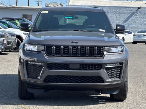 New 2026 Jeep Grand Cherokee Limited image 8