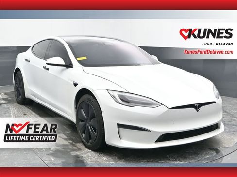 Used 2021 Tesla Model S Plaid image 1