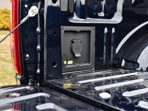 Used 2025 Ford F150 XLT w/ Equipment Group 302A MID image 33